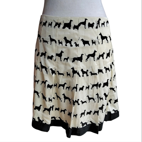 Trina Turk Dog Printed Silk Pleated Midi Skirt Black Cream Size 4 - Picture 1 of 8